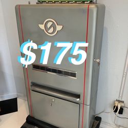 Will Trade For GOLD OR SILVER- $175 OBO 1950s VINTAGE CANDY or cigarette machine. 