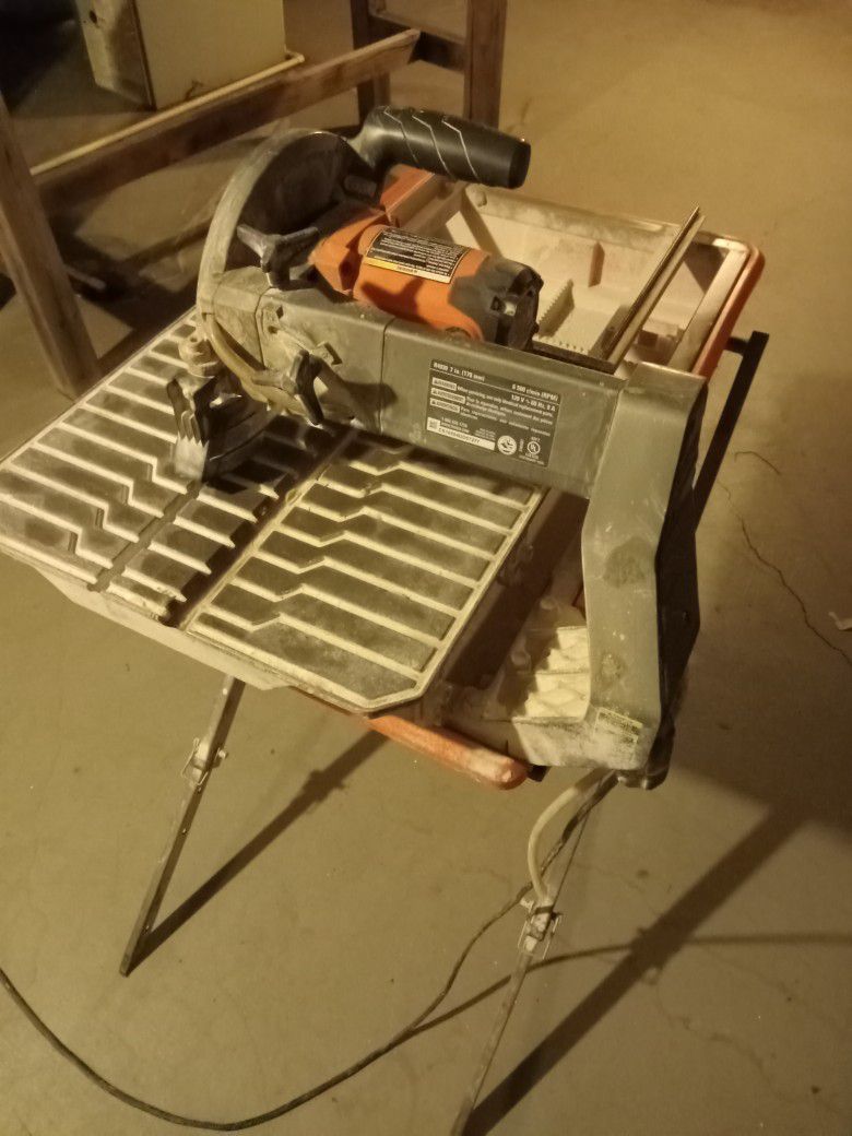 Rigid R4030 Tile Saw With Stand