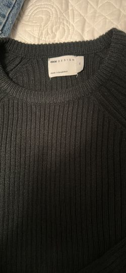 Men’s Sweater Size Medium 