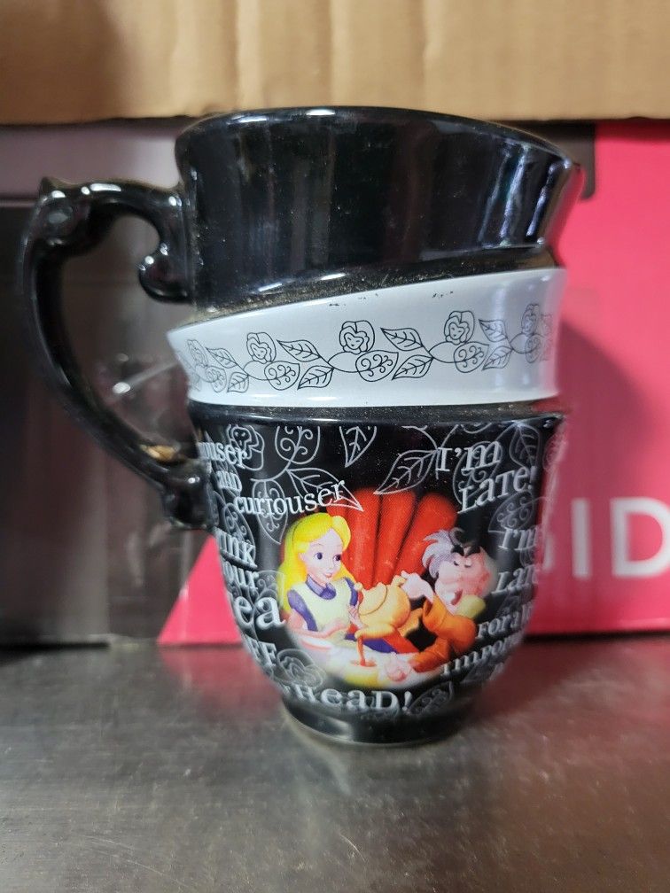 Disney Parks Exclusive Alice In Wonderland Mug Triple Stacked 3 Tea Cup MAD HATTER