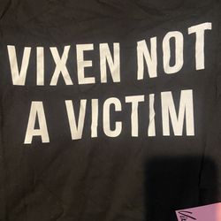 Womans Vixen XL Shirt