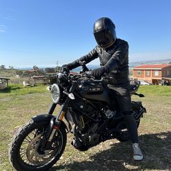 Husqvarna Svartpilen (contact info removed)