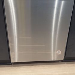 Whirlpool Dishwasher 