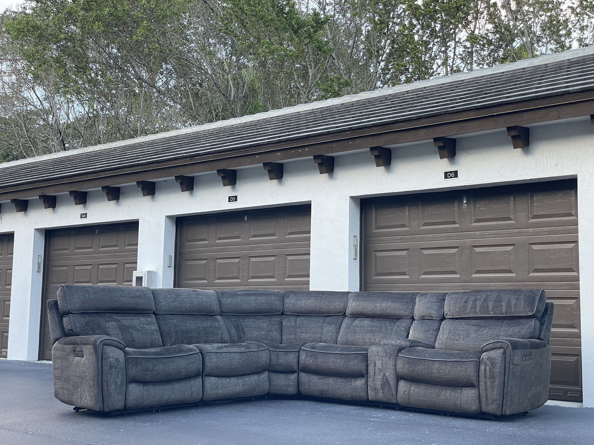 Couch/Sofa Sectional - Recliners - Gray - Chenille - Delivery Available 🚛