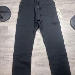 FEAR OF GOD ESSENTIALS BLACK SWEATPANTS MEDIUM M STRAIGHT LEG FLEECE