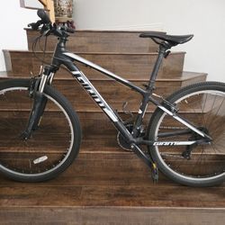 GIANT ATX HARDTAIL MT. BIKE 