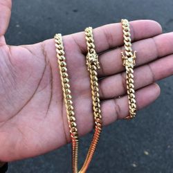 8MM Cuban Link Set 14K Gold Plated Doesn't Loses Color 