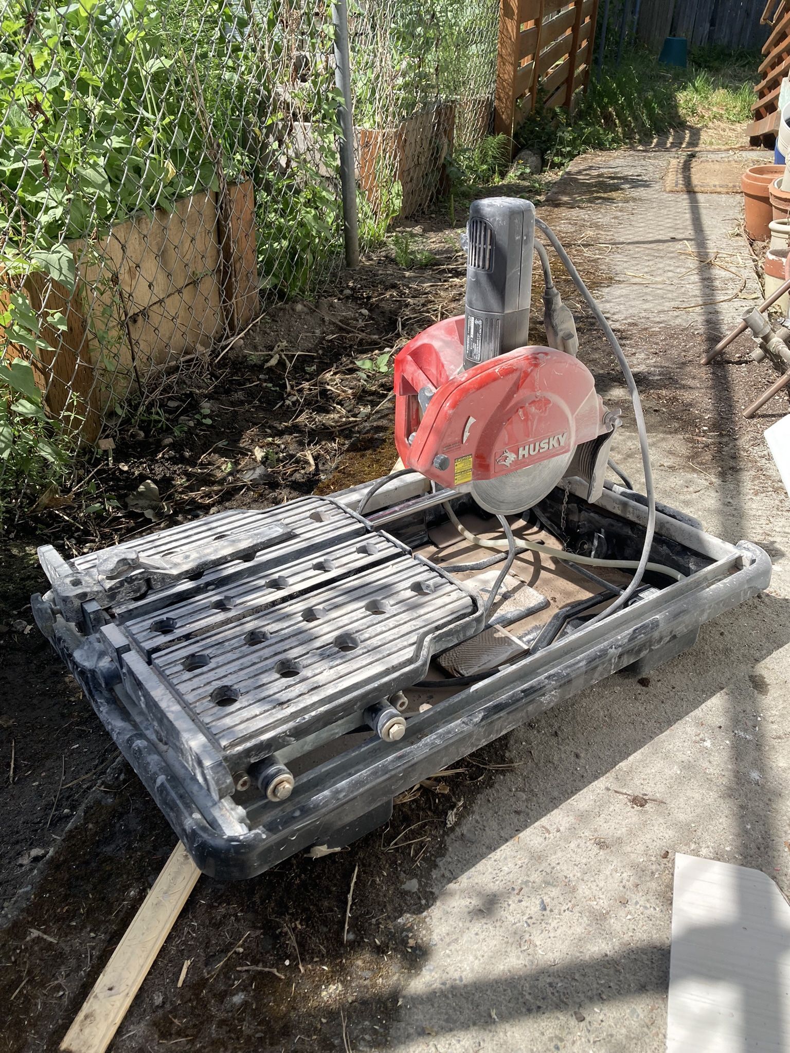 Husky Wet Tile Saw