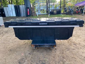 DECKED TOOL BOX