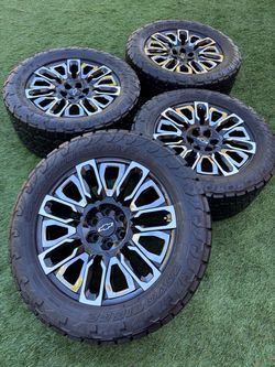 Chevy Silverado wheels on 35x12.50/22 Wkeels and tires