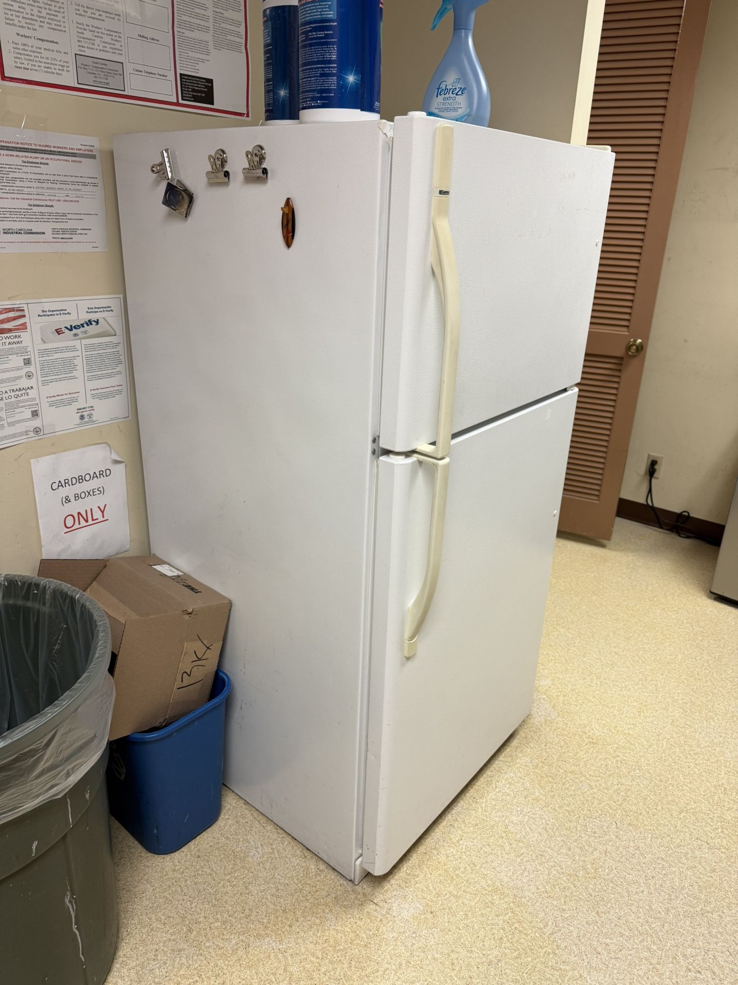 Refrigerator 