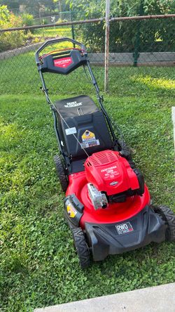 LIKE NEW MOWER SELF PROPELLED