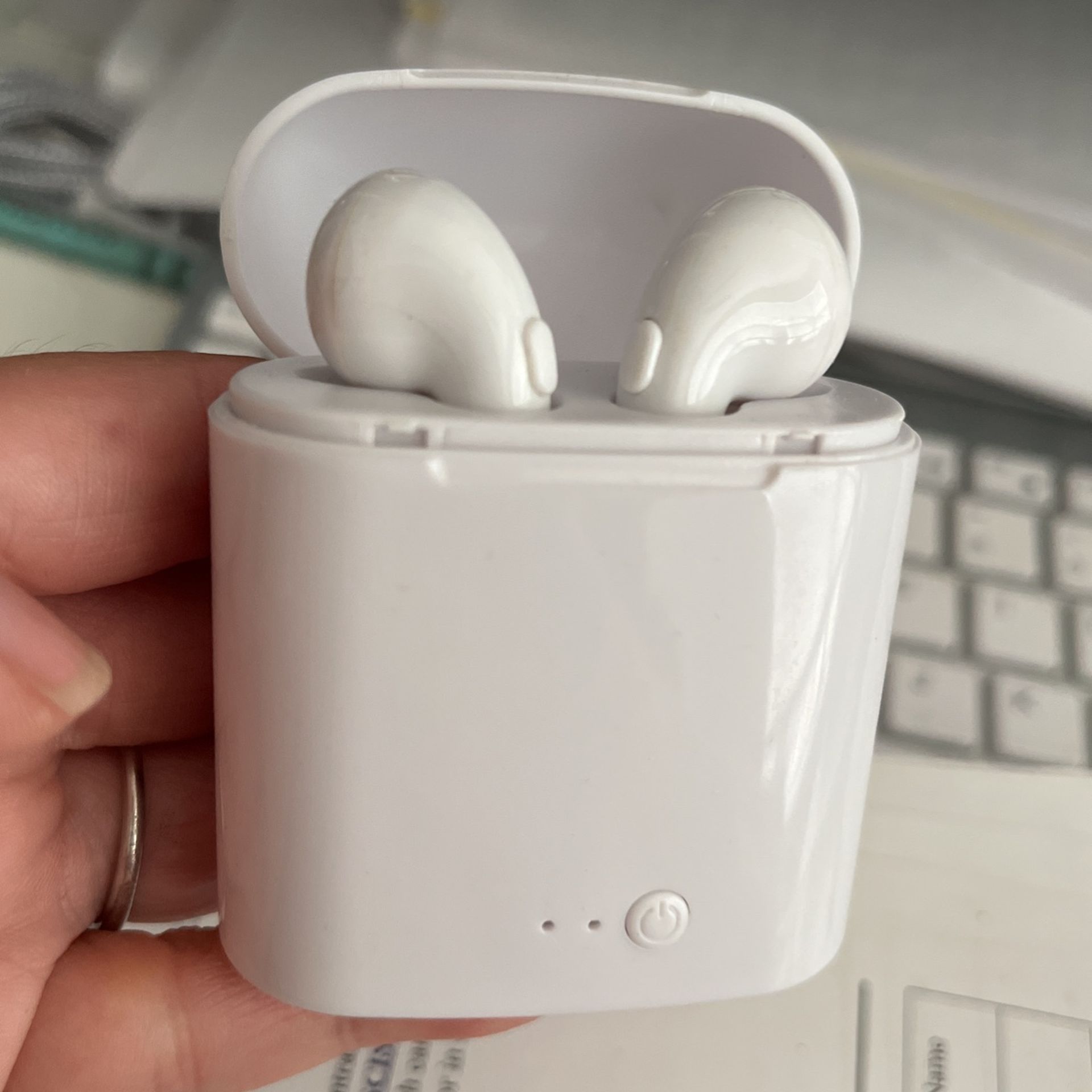 Bluetooth Headphone Pair