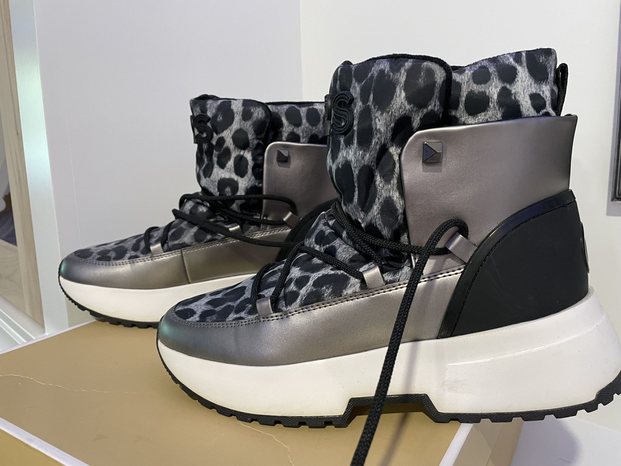 Michael Kors Size 9 - Used 1x