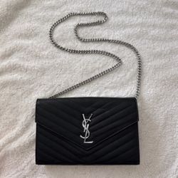 Yves Saint Laurent Handbag