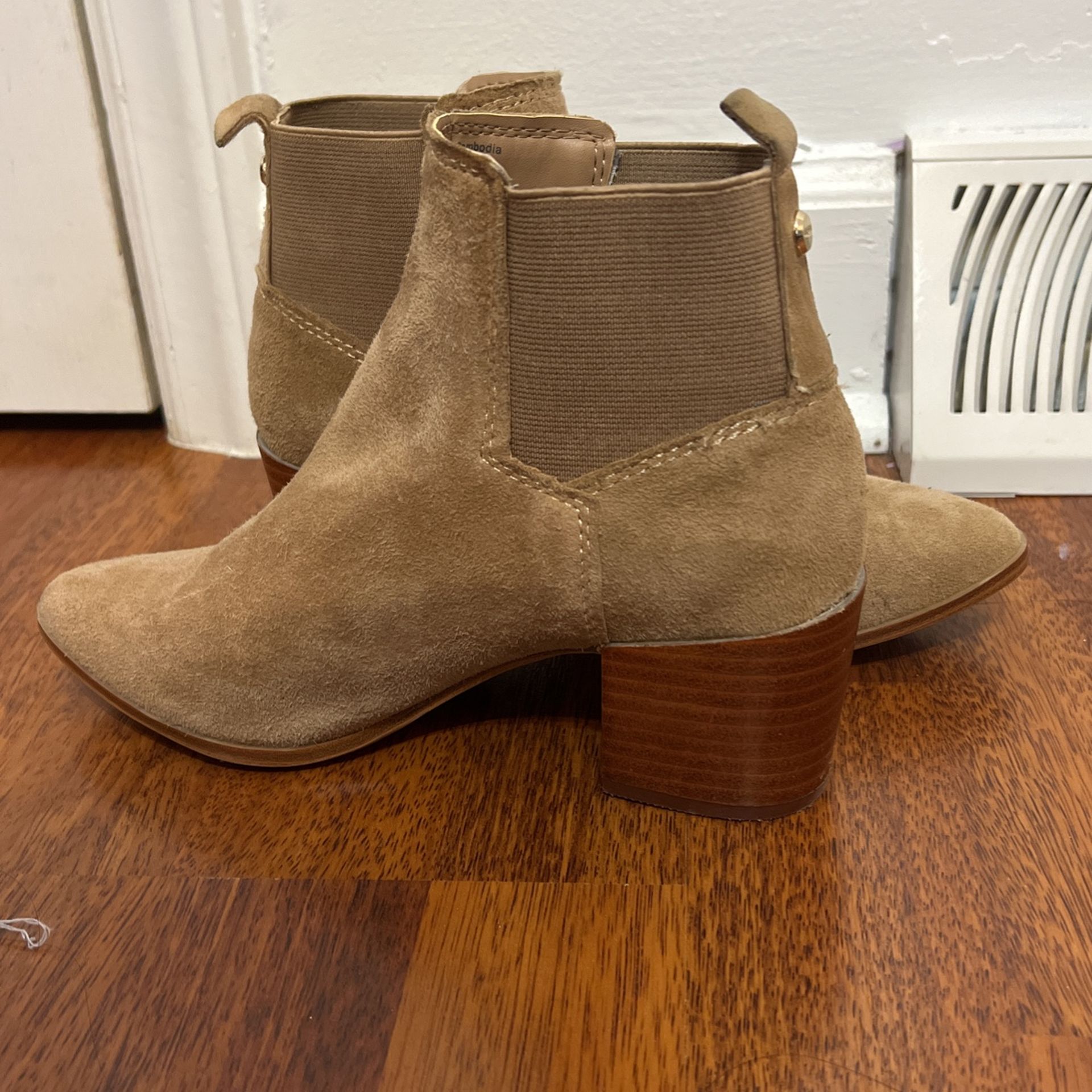Brown Leather ALDO BOOTS (see Description For More Info)