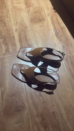 Sandles