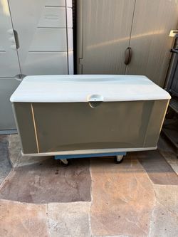 Large Plastic Storage Deck Box