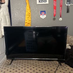 TCL ROKU TV 