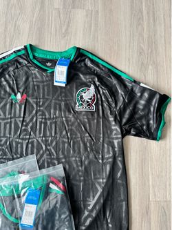 Size XL Mexico black jersey