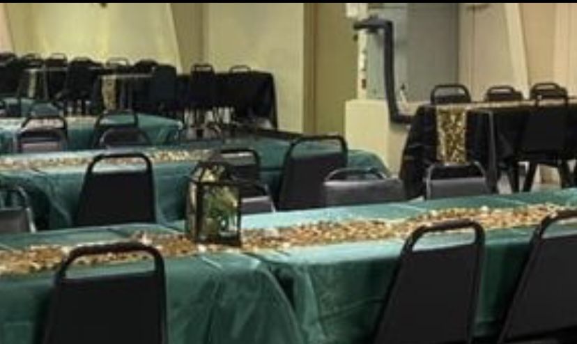 Emerald Green rectangular tablecloths for Quinceañera Wedding or Any Special Occasion