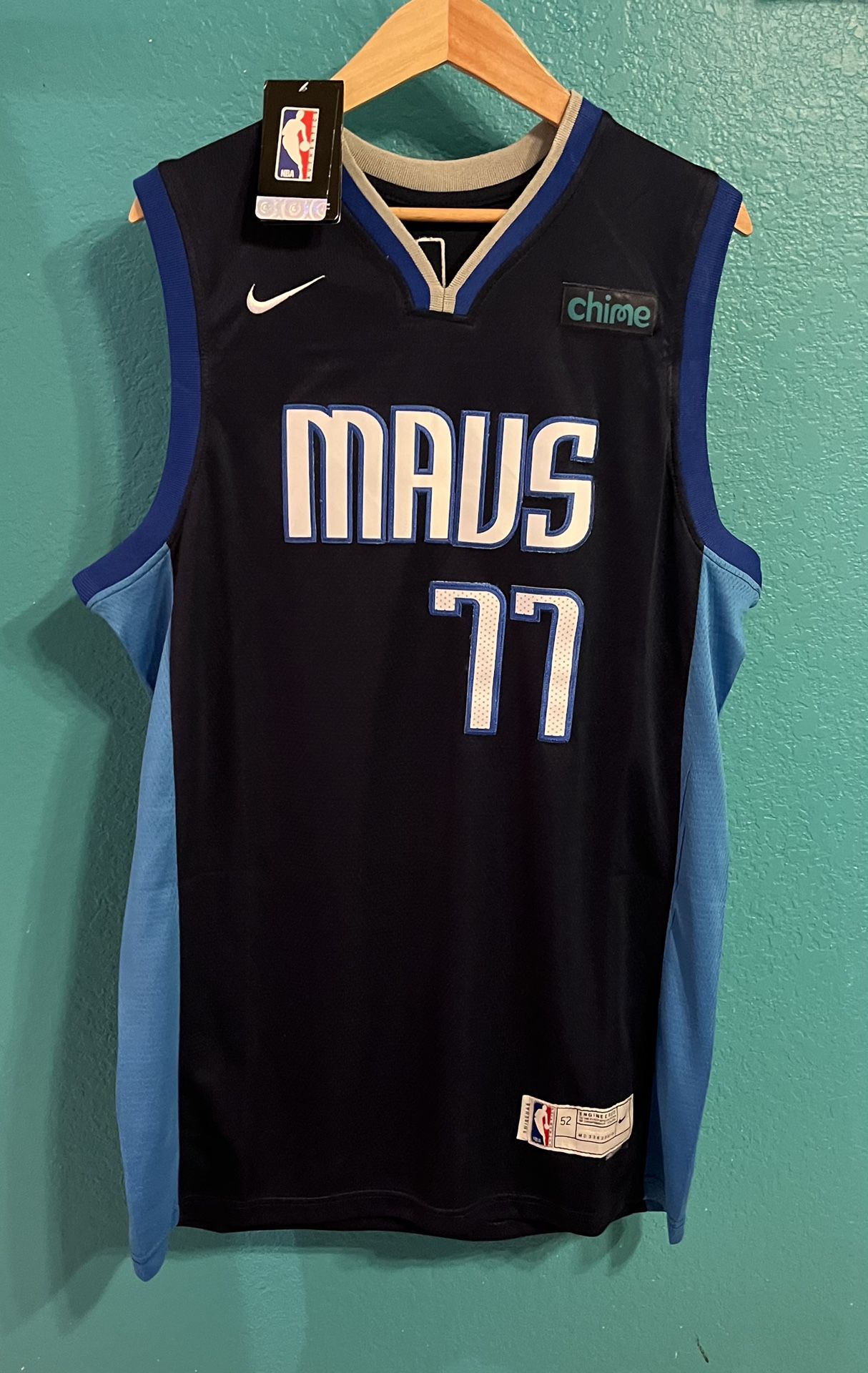 Luka Doncic Jersey XXL Dallas Mavericks 2XL Nike Green Throwback NEW with  Tags 54 for Sale in Fort Worth, TX - OfferUp