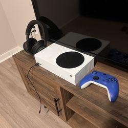Xbox Series S With Controller And Headset