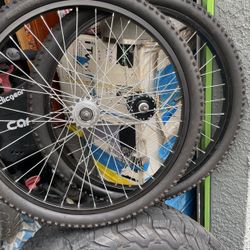 24 Inch black Quando Bmx Wheels and Tires 