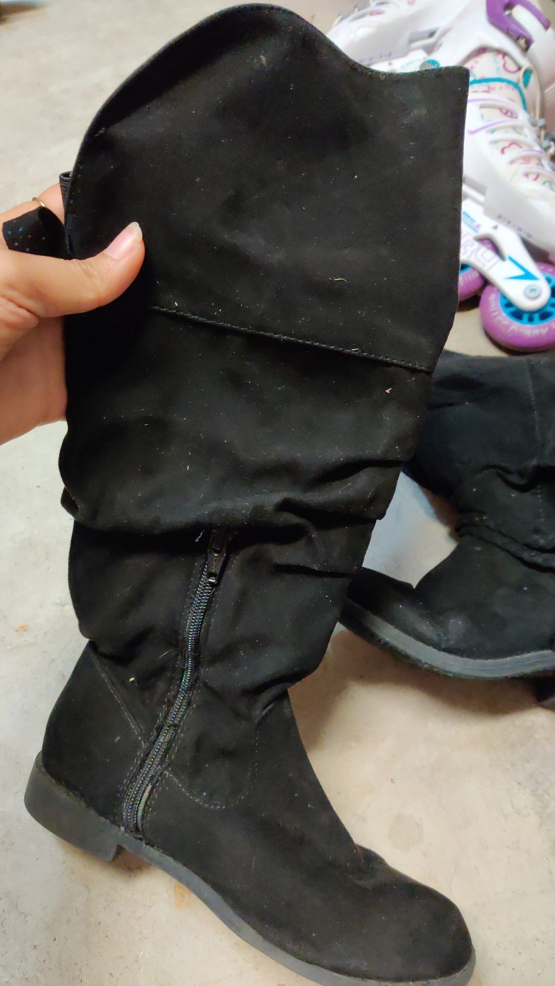 Girl size 12 $5 boots