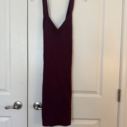 H&M Classic Sleeveless V-Neck Bodycon Dress in Deep Plum size 10