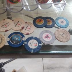 Real Many See Pics  Casino Poker Chips  $120 Cash See Pics