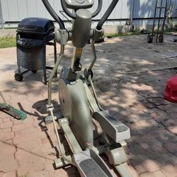 Thread Mill (Asis Screen Out ) $35.00 (Serious buyers) Cash Only ) 
