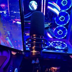 HyperX QuadCast Microphone With Pop Filter, Boom Mic & Arm