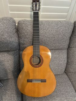 Yamaha Guitar C-40