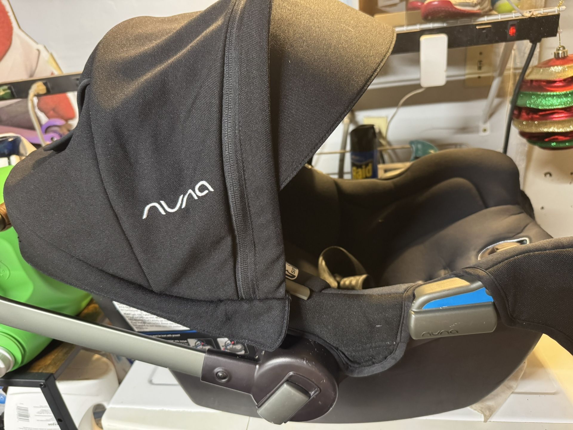 Nuna Baby Car seat 