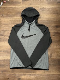 Nike Youth Therma Fit Hoodie Size M