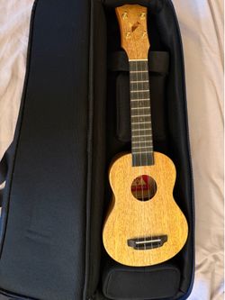 Rebel Double Creme Soprano Ukulele (like new)