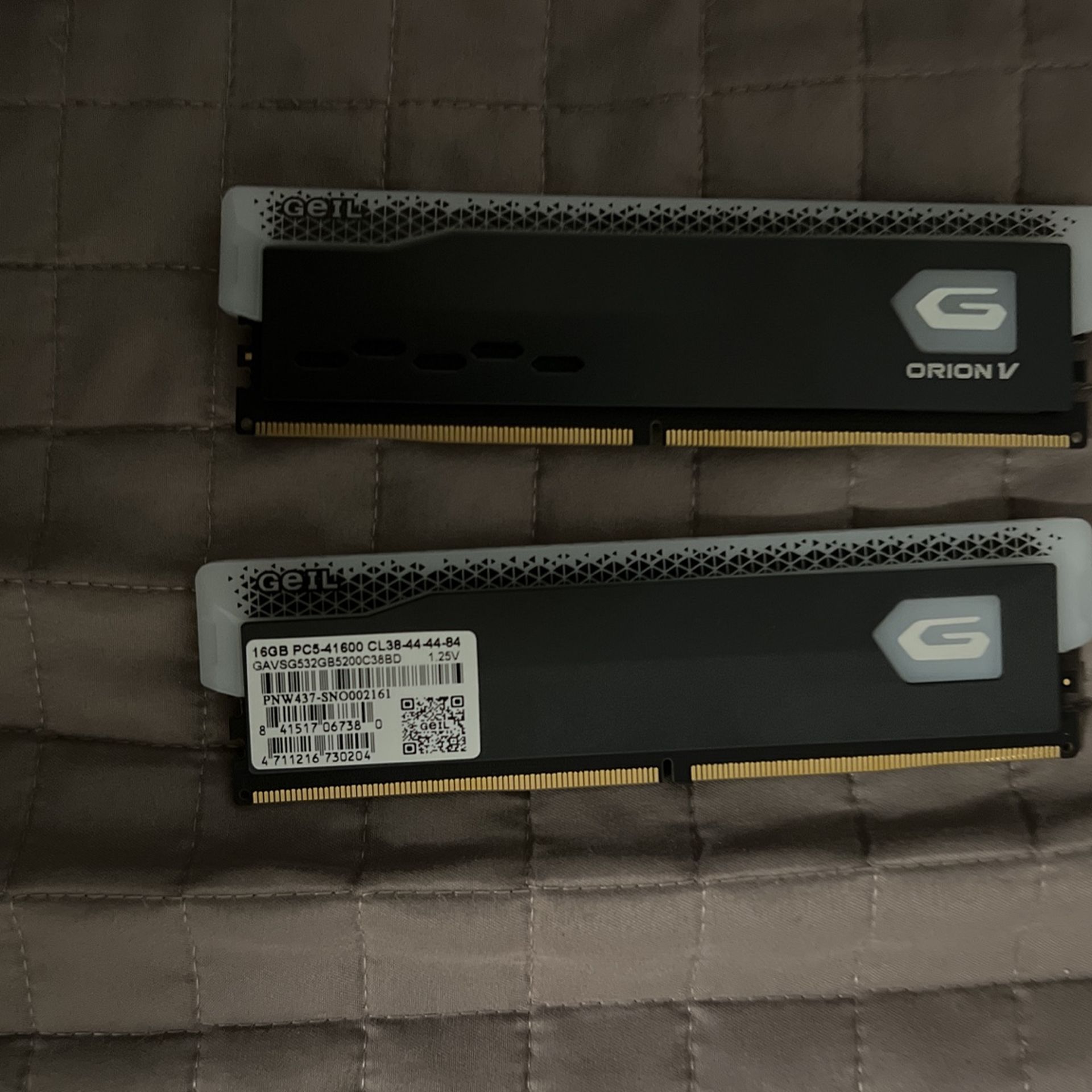 Golden Empire CL38-44-44 D5-5200 DDR5-4800 16GB