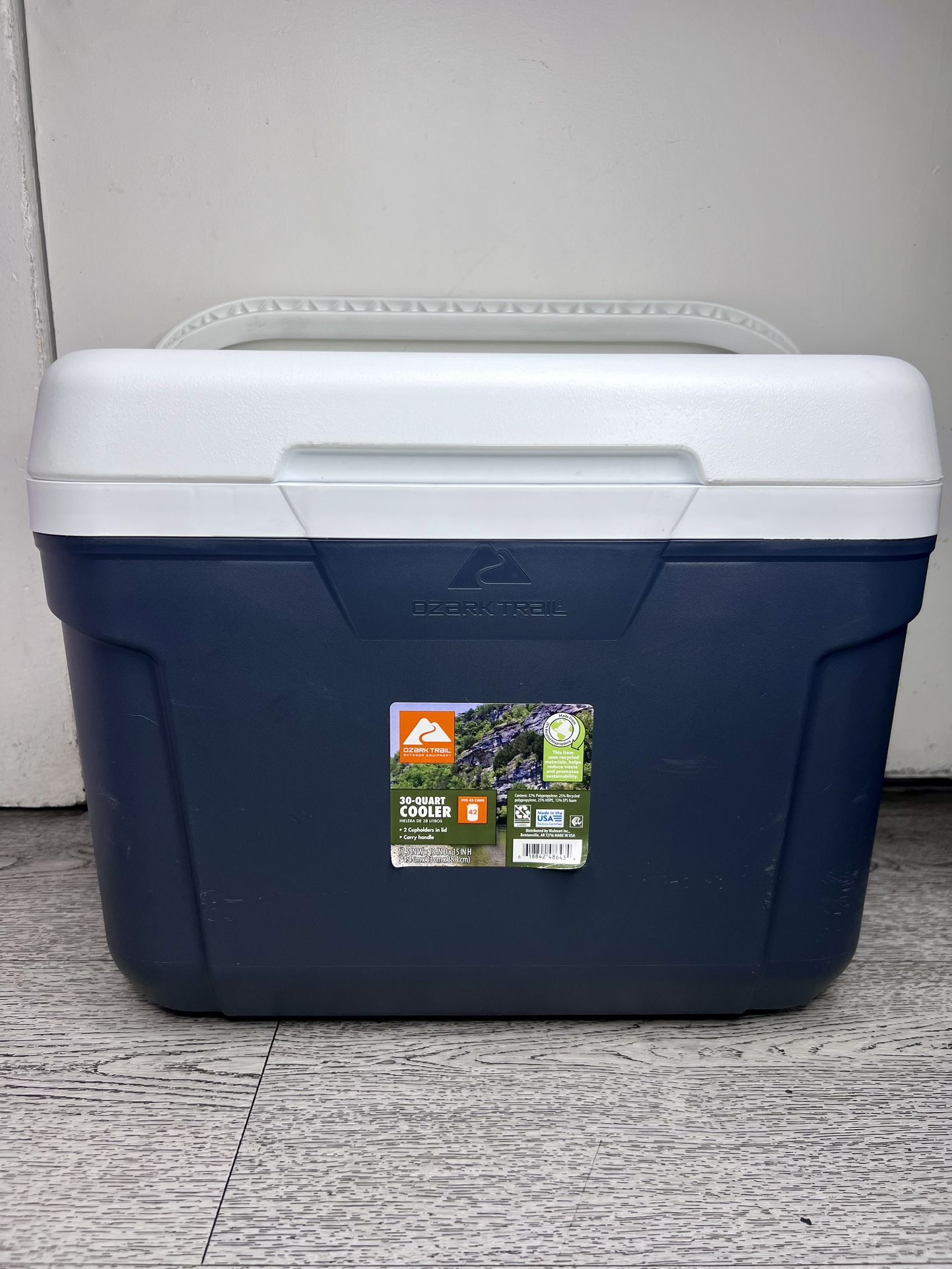 Ozark Trail 30 Quart Hard Side Cooler 42 Can Capacity Cooler NEW