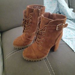 5&1/2 Boots