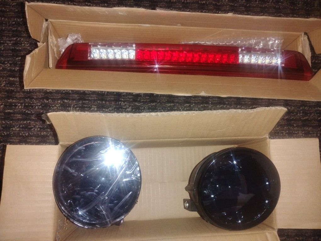 2004-2015 Nissan Titan Third Brake Light/ Smoke Foglights