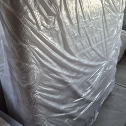 King Size Tempurpedic Mattres