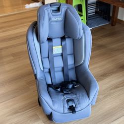 Nuna RAVA Convertible Car Seat (2 Available)