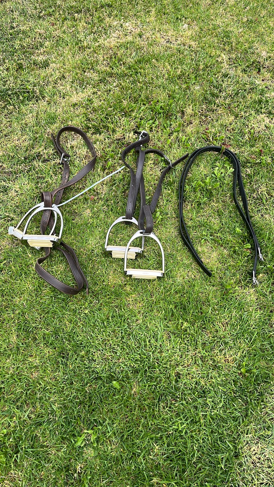 NEW Kids Stirrup Irons And Leathers