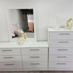 DRESSER WITH MIRROR AND CHEST  ( CÓMODA CON ESPEJO Y GAVETERO)