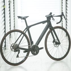 2024 Trek Domane SL 6 Gen 4 Shimano 105 Di2 12 speed 54cm 