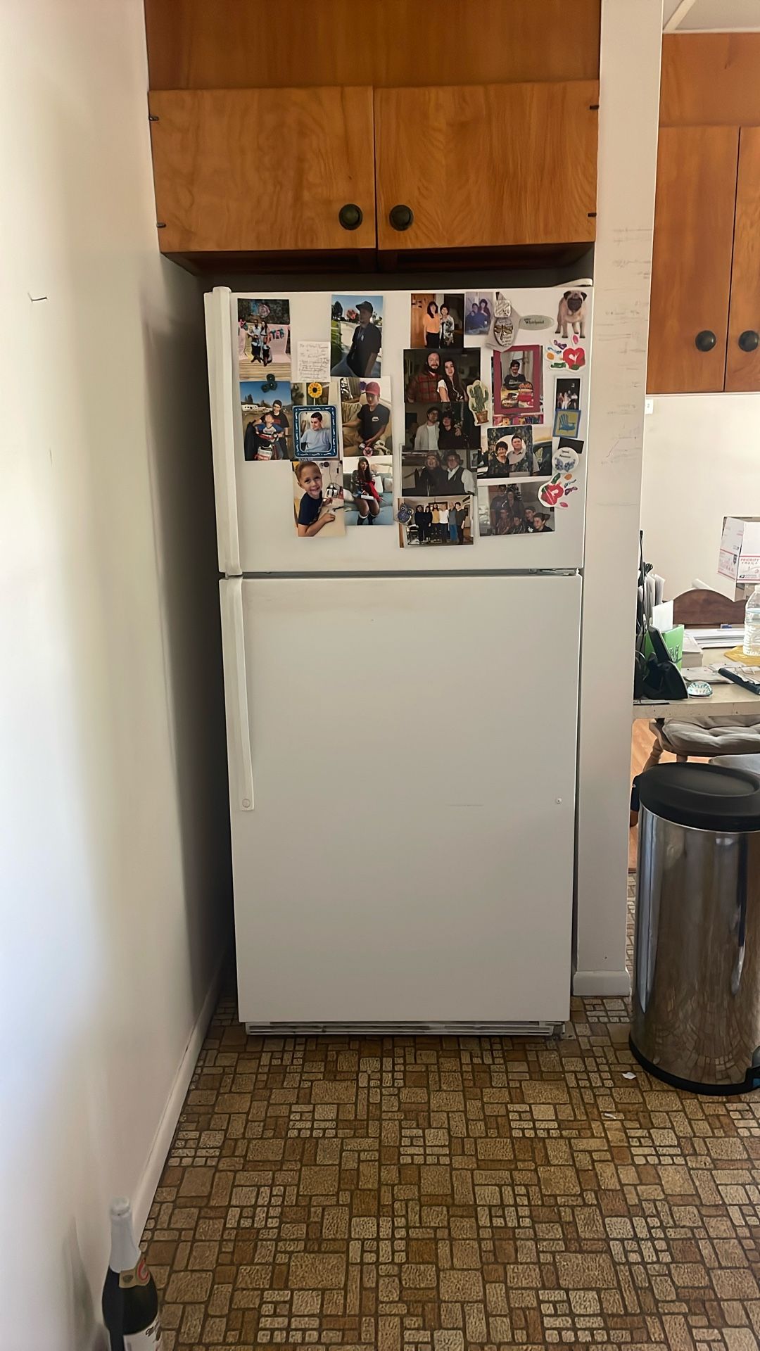 Whirlpool Refrigerator, Works Great , Good Condition