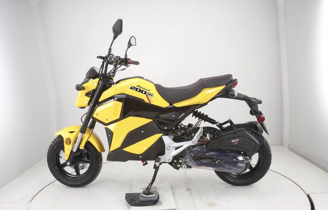 200cc Fully Automatic Fuel Injected Sports Bike . 