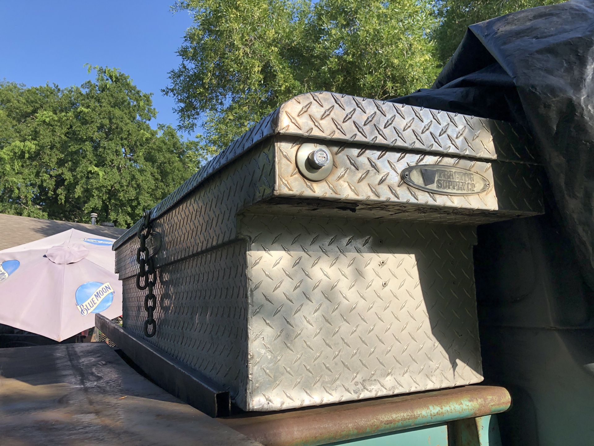 Aluminum tool box