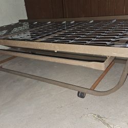 Twin Day Bed Trundle Pop-up